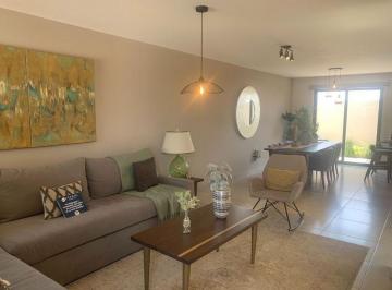 Casa · 156m² · 3 Recámaras · Casa en Venta en Zakia