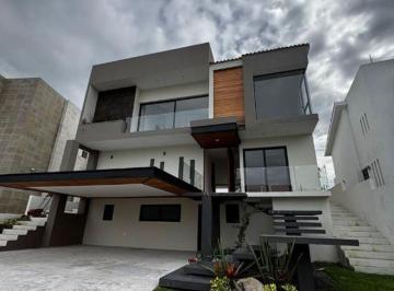 Casa · 490m² · 5 Recámaras · Casa en Venta en Paraíso Country Club