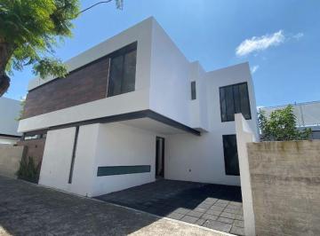 Casa · 200m² · 3 Recámaras · 2 Estacionamientos · Casa en Condominio en Venta en San Antón