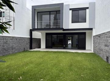 Casa · 270m² · 3 Recámaras · Casa en Venta en Rancho Cortes