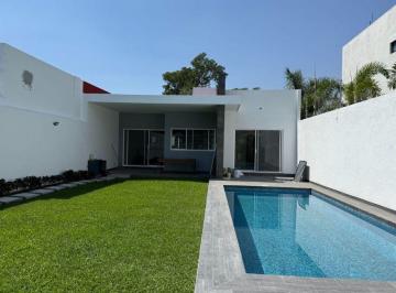 Casa · 180m² · 3 Recámaras · Casa en Venta en Bugambilias