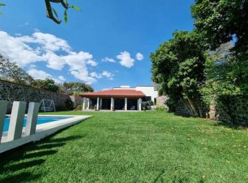 Casa · 595m² · 6 Recámaras · 5 Estacionamientos · Casa en Venta en Ampliación 3 de Mayo