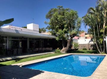 Casa · 708m² · 4 Recámaras · Casa en Venta en Las Palmas Sur