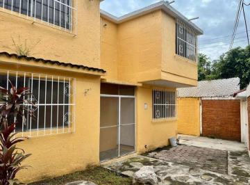 Casa · 270m² · 5 Recámaras · Casa en Condominio en Venta en Pedregal de Las Fuentes