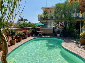 Casa · 280m² · 3 Recámaras · 3 Estacionamientos · Casa en Club de Golf Cuernavaca
