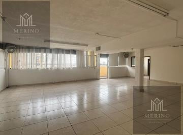 Local comercial · 160m² · Local en Renta en Av 20 de Noviembre