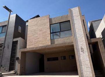 Casa · 270m² · 3 Recámaras · 3 Estacionamientos · Casa en Venta Cumbres Monserrat Arriba de Leones