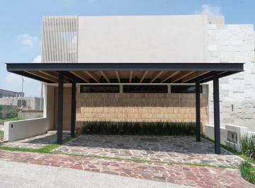 Casa · 223m² · 3 Recámaras · 3 Estacionamientos · Casa en Altozano El Nuevo Queretaro