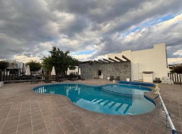Casa en condominio de 3 habitaciones, Querétaro · Renta Casa en El Refugio en Condominio con Alberca