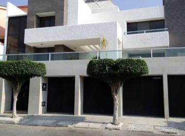 Casa de 4 habitaciones, Querétaro · Residencia en Venta en Fracc. Loma Dorada, Queretaro, Qro