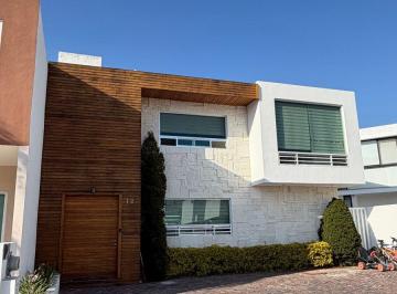 Casa de 3 habitaciones, Corregidora · Casa en Venta en Cañadas del Lago