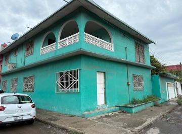 Casa · 160m² · 4 Recámaras · 2 Estacionamientos · Casa en Valente Díaz