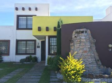 Casa de 5 habitaciones, Pachuca · Residencia Amueblada Fracc Sendero de Los Pinos