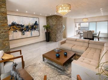 Casa 172m² Venta Contry Sur · Casa en Venta en Contry Sur con Vista a La Sierra | Terraza - Asador, Cine y Gimnasio | 410 m²