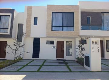 Casa · 128m² · 3 Recámaras · 2 Estacionamientos · Casa - Zákia