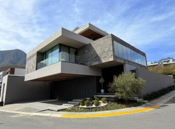 Casa de 5 habitaciones, Monterrey · Casa en Venta en Monterrey Zona Carretera Nacional Sierra Alta