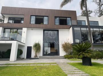 Casa · 1250m² · 4 Recámaras · 6 Estacionamientos · Casa en Jardines del Pedregal de San Angel en Venta