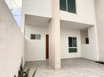 Casa · 187m² · 3 Recámaras · 1 Estacionamiento · Casa en Sahop