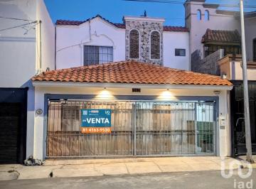 Casa · 227m² · 4 Recámaras · 2 Estacionamientos · Casa en Venta en Valle del Contry 2do Sector en Guedalupe Nl