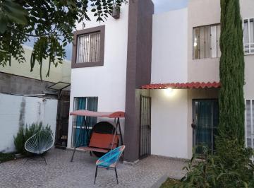 Casa de 4 habitaciones, Querétaro · Renta de Casa con o Sin Muebles.