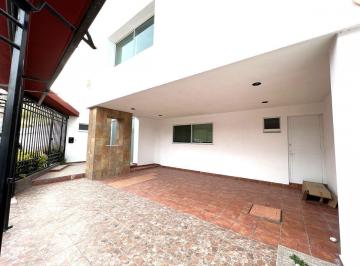 Casa de 3 habitaciones, San Luis Potosí · Casa en Venta en Lomas del Tecnológico, con Baño en Todas Las Recamaras