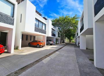 Casa en condominio de 3 habitaciones, Mérida · Townhouse en Renta o Ventacompletamente Amueblado en Chuburná