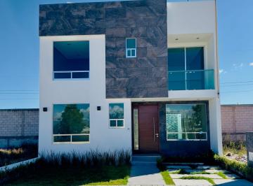Casa de 4 habitaciones, Pachuca · Casa en Venta Justo Frente a Plza Explanada con 4 Recamaras