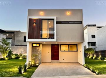 Casa de 3 habitaciones, Zapopan · Casa en Venta Valle Imperial Zapopan Jalisco