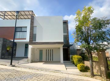 Casa · 194m² · 3 Recámaras · 2 Estacionamientos · Casa Parque Madrid Lomas de Angelopolis