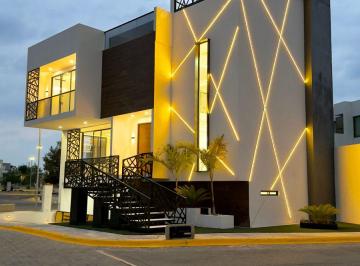 Casa de 3 habitaciones, Pachuca · Casa en Venta en Paseos de La Herradura Triple Fachada 3 Recamaras, Estudio Sala Tv