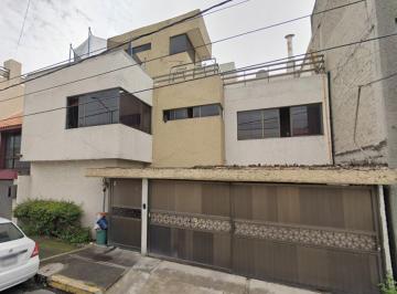 Casa de 4 habitaciones, Venustiano Carranza · Casa de Remate Bancaraio en Calle Sur 107, Col. Aeronáutica Militar, Venustiano Carranza, Cdmx