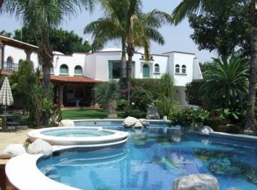 Casa · 1200m² · 5 Recámaras · 6 Estacionamientos · Vista Hermosa Casa - Clave Cs562