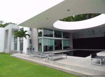 Casa · 900m² · 4 Recámaras · 4 Estacionamientos · La Pradera Casa - Clave Cs577