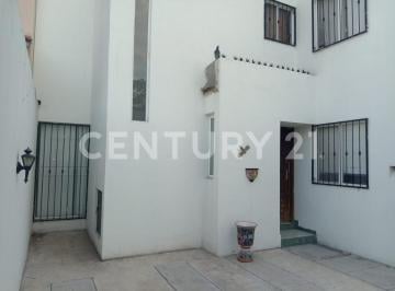 Departamento · 138m² · 3 Recámaras · 2 Estacionamientos · Casa en Venta en Trojes de San Cristobal Aguascalientes