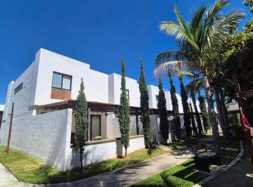 Terraza a la Amenidades · Residencia Palmilla Modelo Alondra