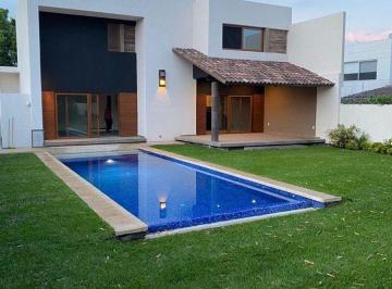 Casa de 3 habitaciones, Jiutepec · Hermosa Propiedad Dentro de Fraccionamiento Sumiya