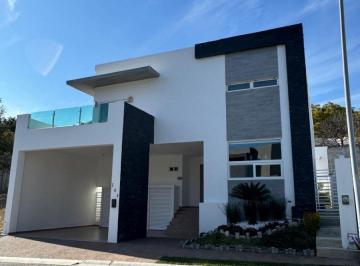 Casa de 4 habitaciones, Monterrey · Casa en Renta Carolco 1er Sector