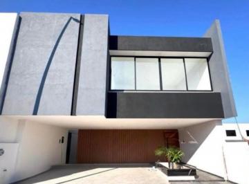 Casa · 268m² · 4 Recámaras · 2 Estacionamientos · Casaen Venta en Fracc. Lomas del Dorado, Boca del Rió, Ver