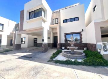 Casa · 184m² · 3 Recámaras · 2 Estacionamientos · Casa en Venta Equipada en Altaria Residencial con Amenidades