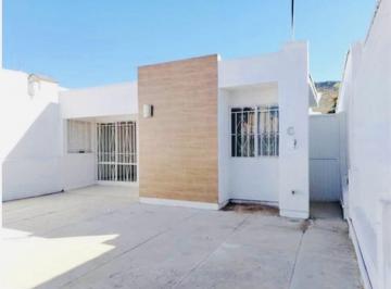 Casa · 118m² · 3 Recámaras · 2 Estacionamientos · Casa - Junta de Los Ríos