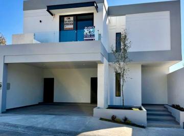 Casa de 3 habitaciones, Santiago · Casa en Aysso Residencial, Carretera Nacional