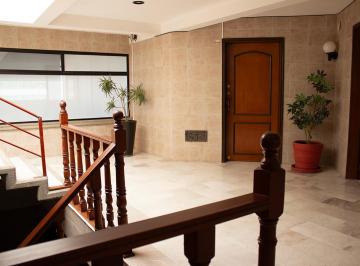 Edificio de 6 habitaciones, Querétaro · Edificio Comercial en Venta