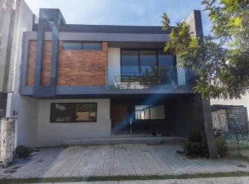Casa en condominio · 355m² · 5 Recámaras · 3 Estacionamientos · Casa en Parque Colima en Lomas de Angelópolis III - Sach, Puebla