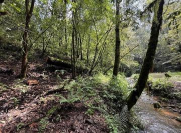 Terreno / Lote · 2038m² · Terreno en San Simón Colinda con Río