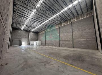 Bodega comercial · 450m² · 8 Estacionamientos · Renta de Bodega Industrial por Complejo de Las Industrias, Julbac