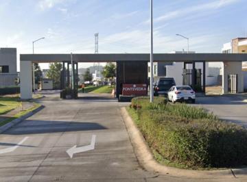 Casa en condominio de 4 habitaciones, Zapopan · Casa en Remate Bancario en Fracc Pontevedra, a Una Calle del Hospital Chapalita