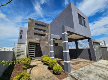 Casa de 3 habitaciones, Alvarado · Casa de 3 Recámaras con Amplio Jardín en Venta, Real Mandinga, Riviera Veracruzana