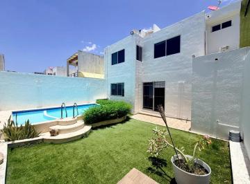 1 · Casa en Venta en Privada Hacienda Xcumpich Merida Yucatan