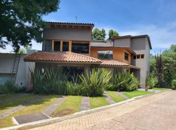 Casa en condominio de 4 habitaciones, Cuajimalpa de Morelos · Casa en Condominio en Venta con 4r/5b/4e. Doble Altura con Tapancos, Jardín y Terrazas.