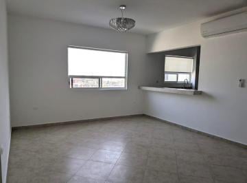 Departamento · 150m² · 3 Recámaras · 2 Estacionamientos · Departamento Equipado en Renta en Loma Larga